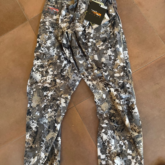 Mens Sitka Downpour pants - Picture 5 of 5